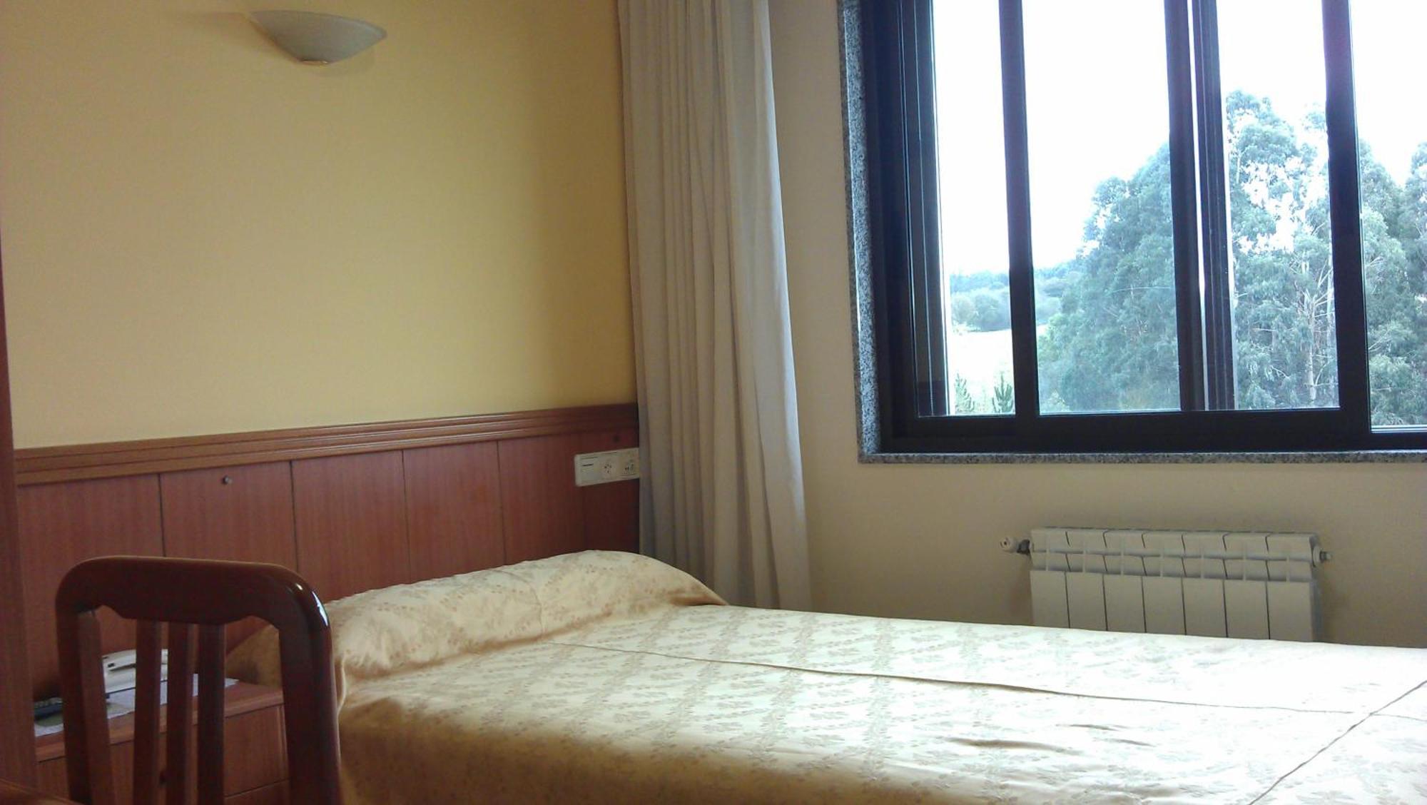Frades Hostal Restaurante O'Cadaval חדר תמונה