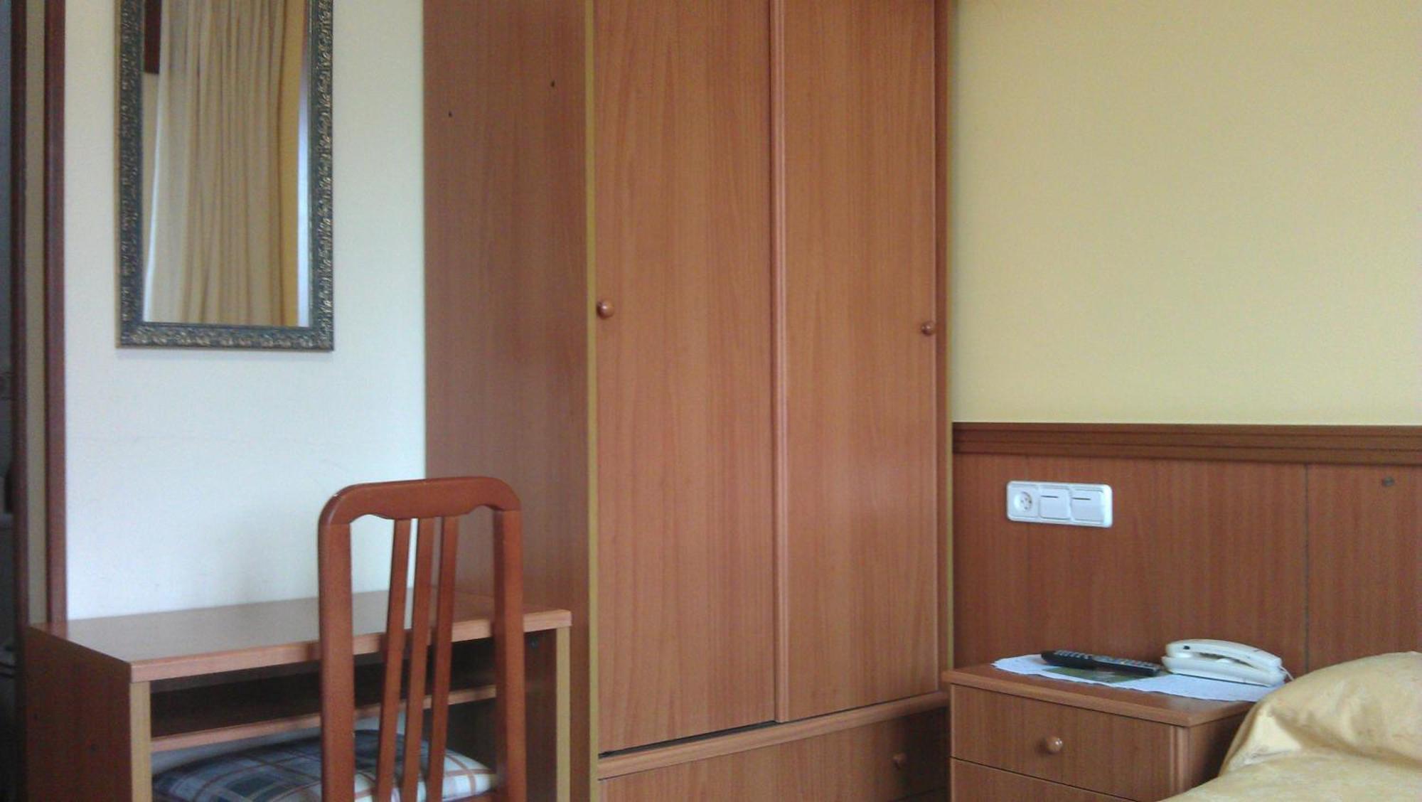 Frades Hostal Restaurante O'Cadaval חדר תמונה