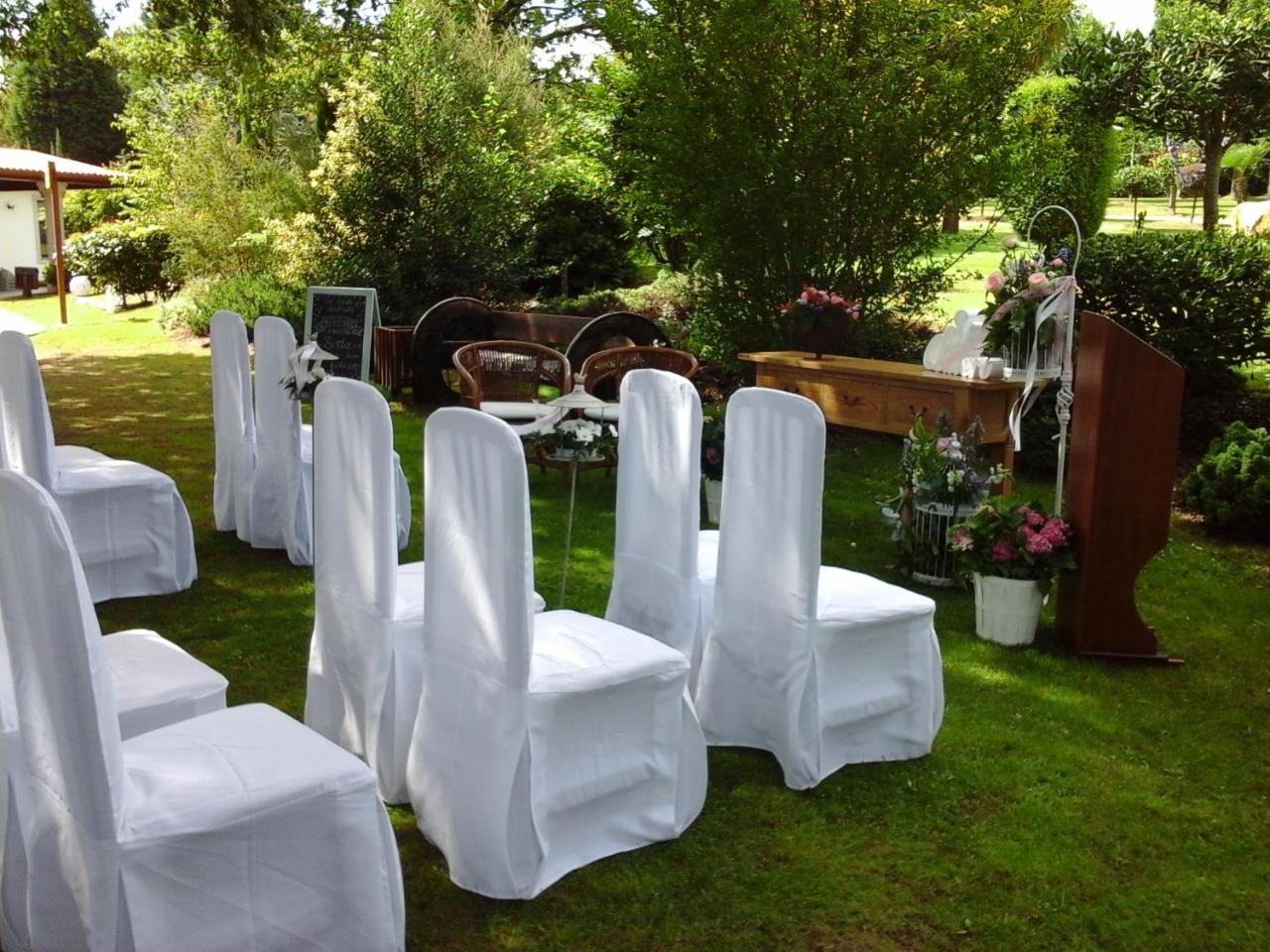 Frades Hostal Restaurante O'Cadaval מראה חיצוני תמונה